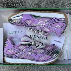 Pink Bottegas Veneta