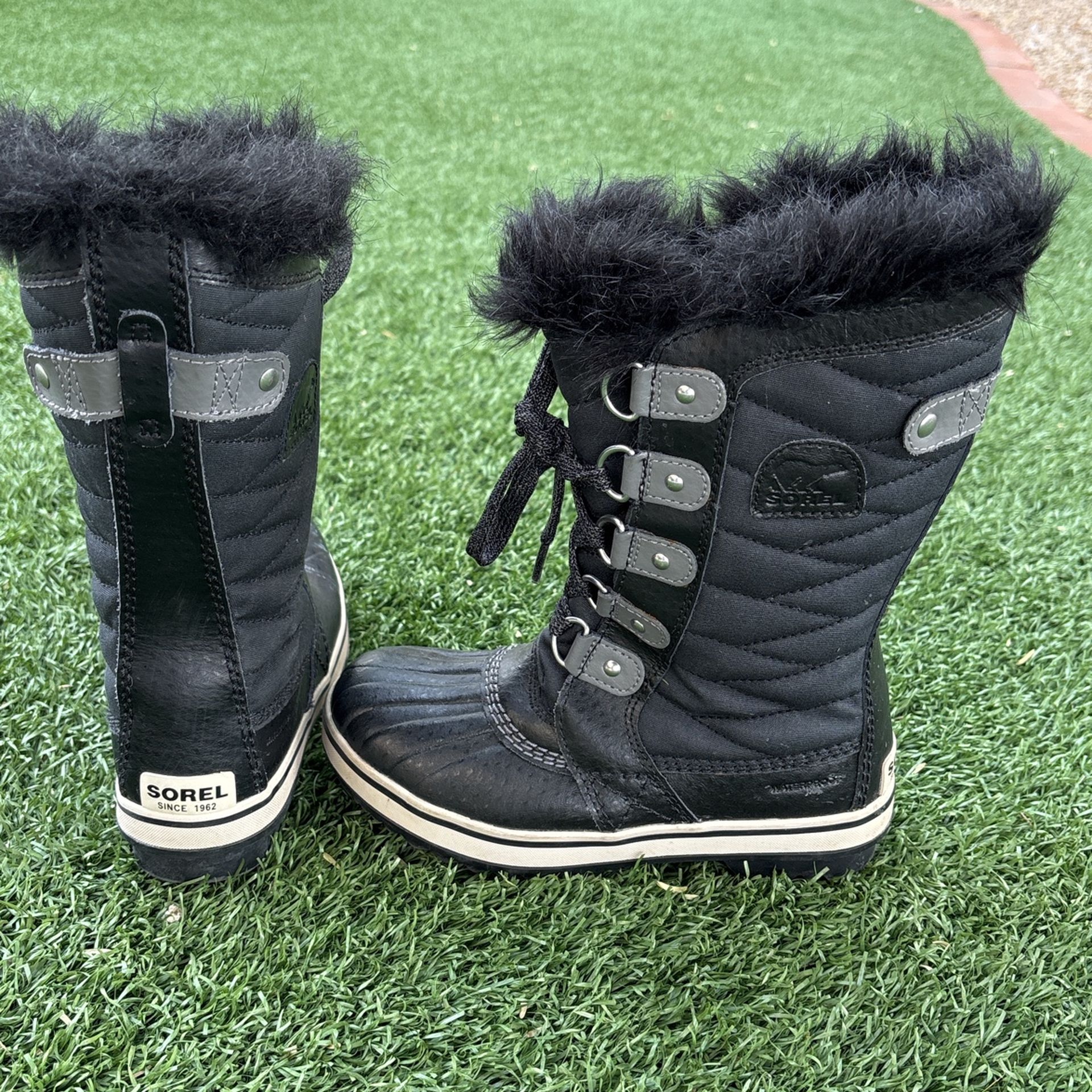 Girls Sorel Snow Boots