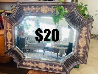 $20 Beautiful Ornate large Mirror 39”by 32” in good condition can be hanging horizontal or vertical