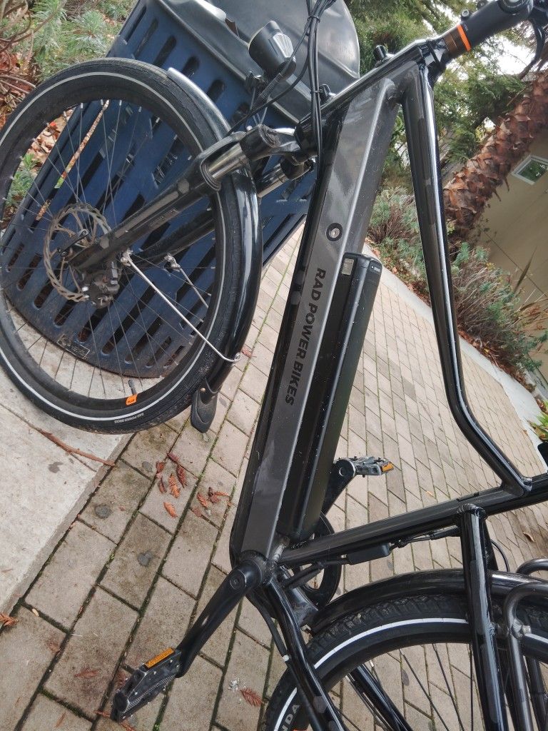 Rad Power Bike W/ Peddle Assist And Motor Control