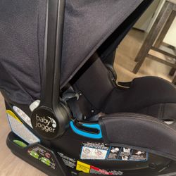 Baby Jogger City Go 2 Car Seat and Base