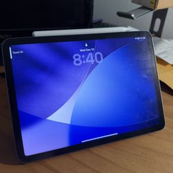 iPad Air 4th Gen w/ Apple Pencil + Case (64 Gig)