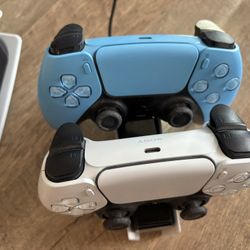 $500 obo - This is a used 1 TB PS5 (Digital Only) with an additional 1 TB WD Black hard drive