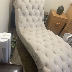 Chaise Lounge 