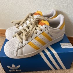 USED Adidas Superstar Women's Yellow-Striped Low Sneakers Size 5