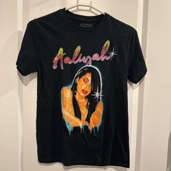 Aaliyah Tshirt Size S