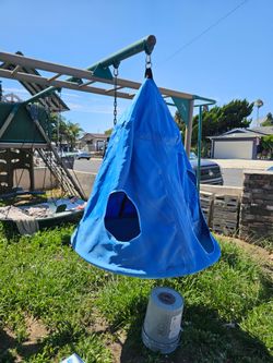 HangOut HugglePod