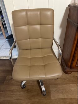 Desk chair