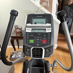 Nautilus Horizen Elliptical Trainer