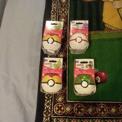 Pokémon  Megan Construx Nfriend Ball.  40 For All 4