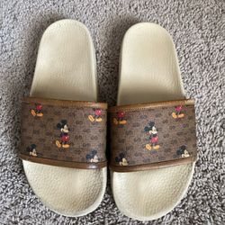 Gucci x Disney Mickey Mouse slides/sandals size 10 (40.5)