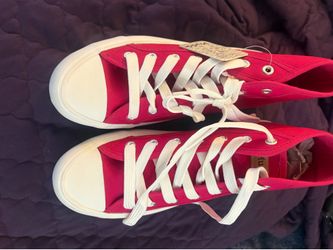 women’s brand new mudd canvas sneakers