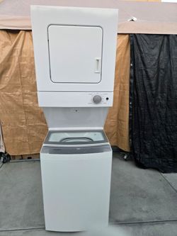 24WX28DX74H STACKABLE WASHER AND DRYER WHIRLPOOL electric 240V