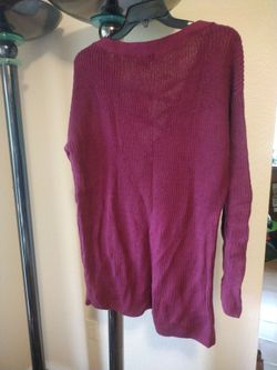 GUESS Sweater