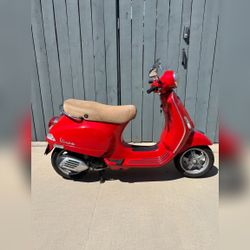 2008 Vespa 50CC Scooter, Good Condition, 8,997 Miles – Washington, DC