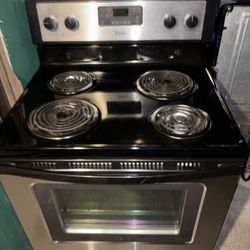 Whirlpool Stove On God Working Condition 