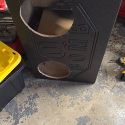 4 . 12 Inch Speaker Box