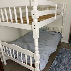 Free Bunk Bed (missing one mattress)