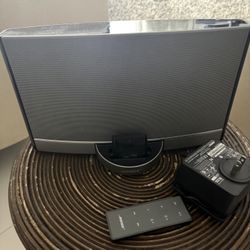 Bose SoundDock Series III Digital Music System w/ Bluetooth Adapter & Remote – Good Condition