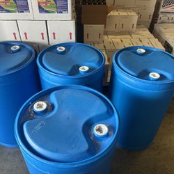 HEAVY DUTY PLASTIC 55 GALLON DRUMS $25 EACH DELIVERY AVAILABLE $$