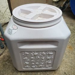 Pet Food Container