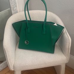 Michael Kors Large Leather Tote 🎄🎁