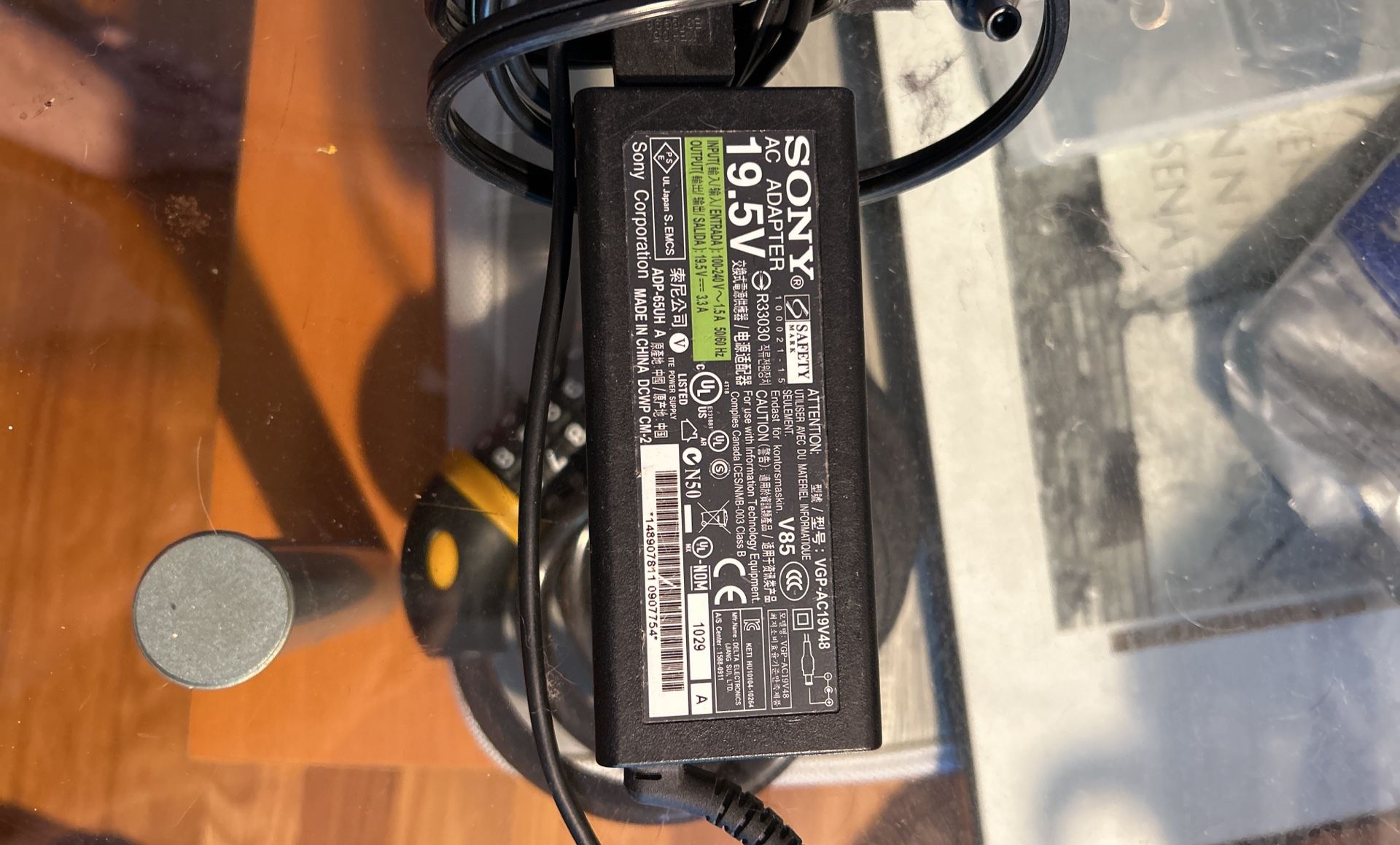 Sony Laptop Plug VGP-AC19V48