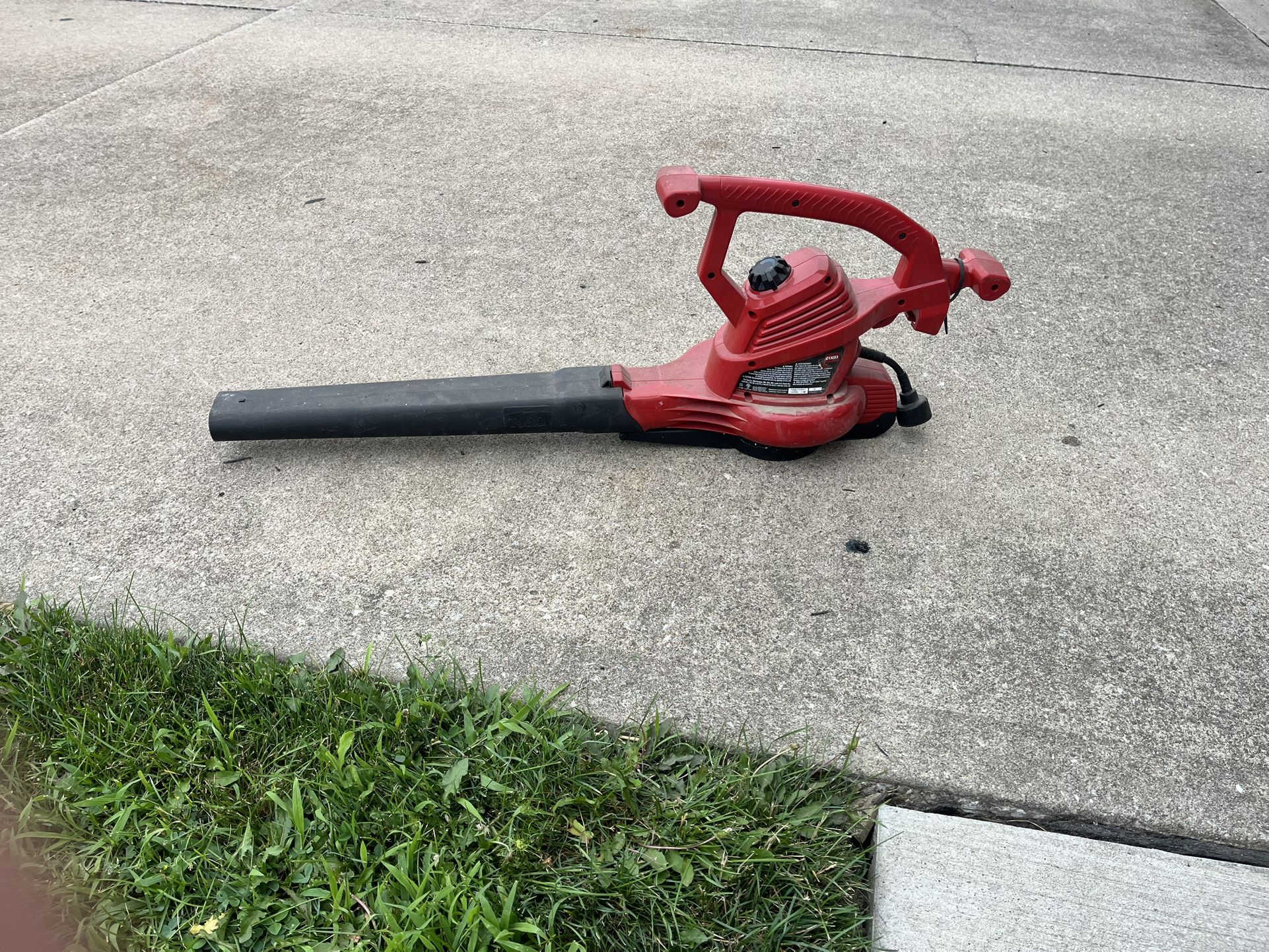 Leaf Blower