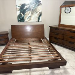 Queen Bedroom Set 