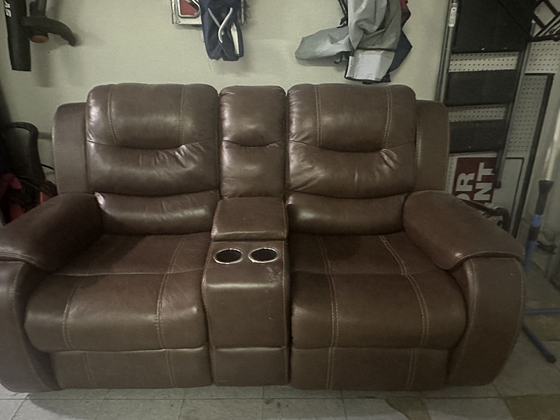 DOUBLE LEATHER ELECTRIC LOVESEAT  W/ SEPARATE RECLINER ROCKER