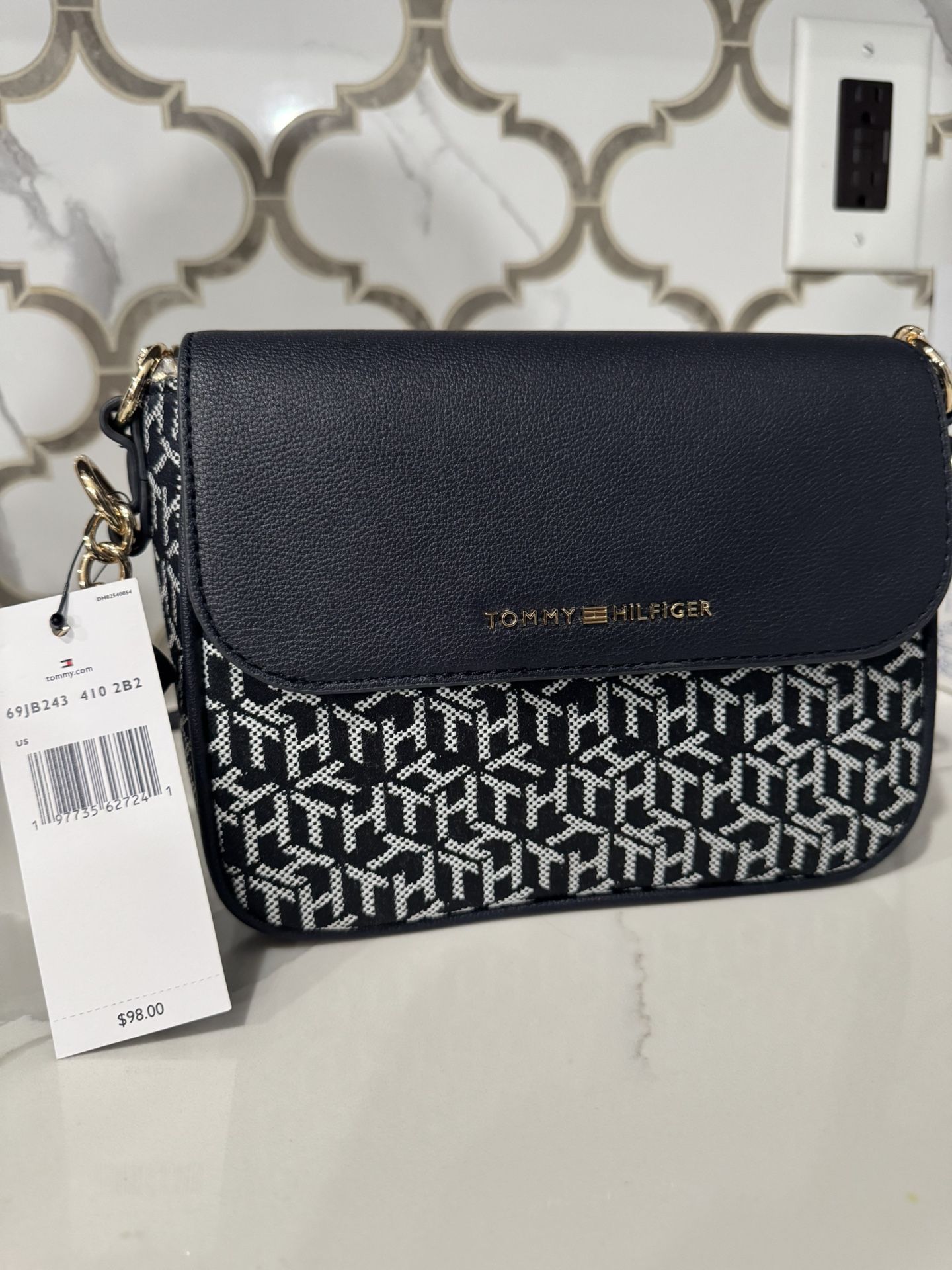 Tommy Hilfiger crossbody bag