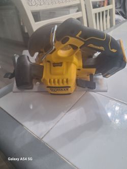 Dewalt saw 20v