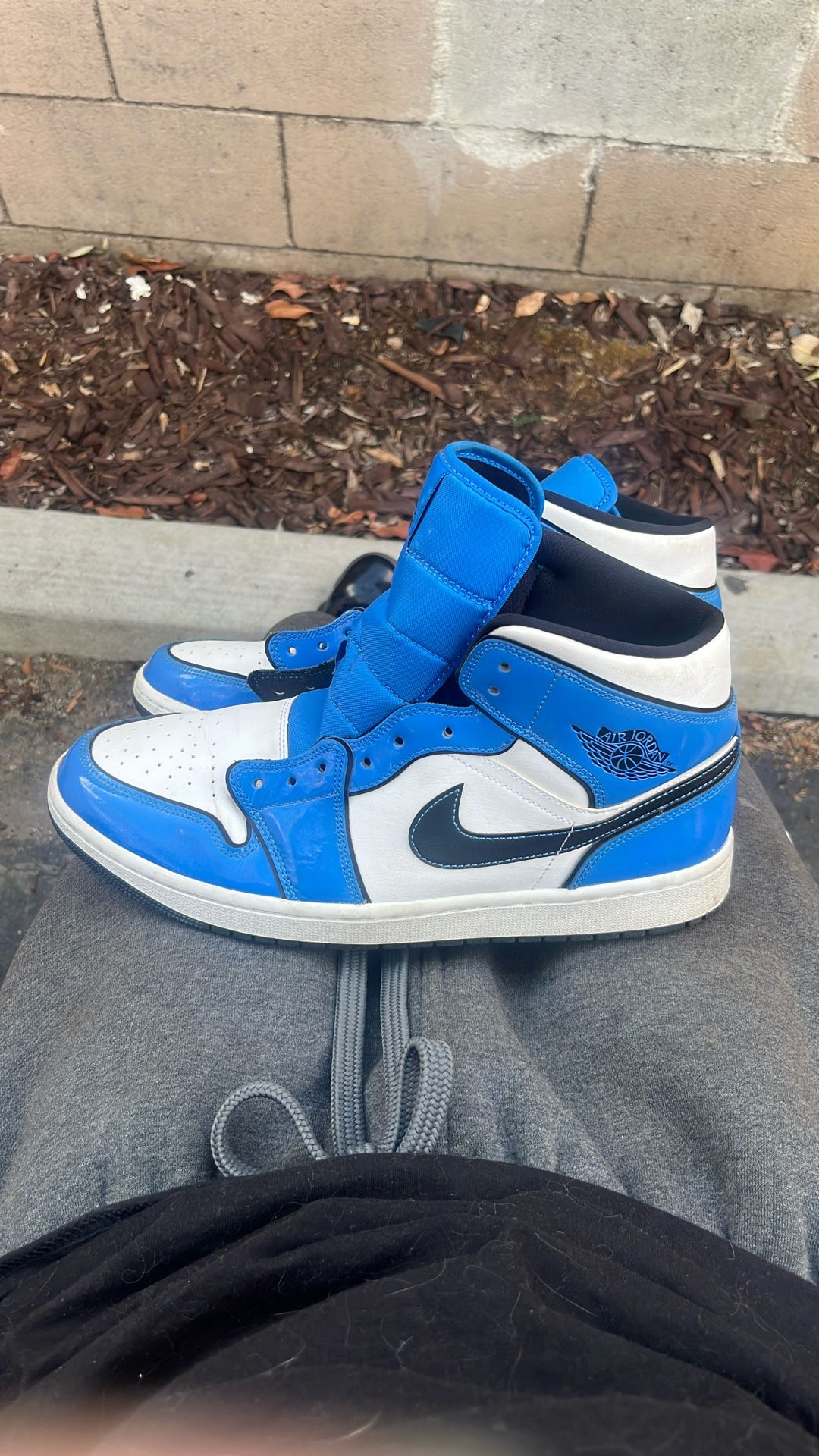 Jordan 1 Shiny Blue