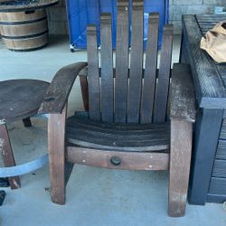 Custom Wood Chairs With A Table