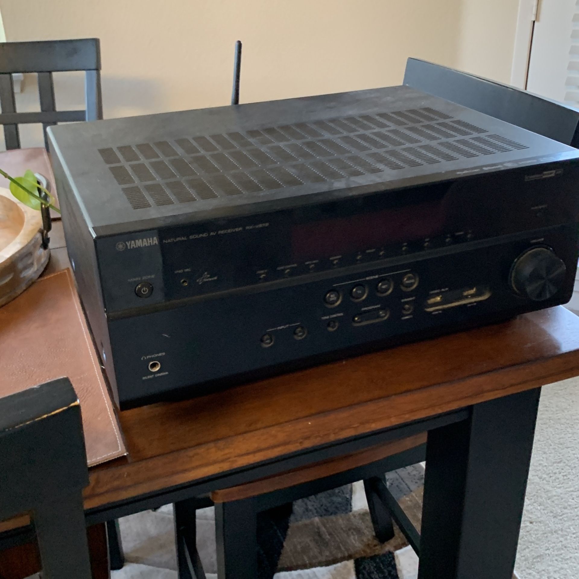 Yamaha Natural Sound AV Receiver RX-V679 with Remote