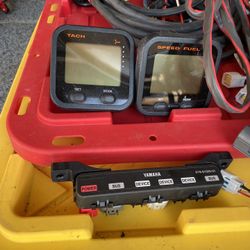Yamaha Command Link Gauges And Harness