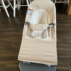 Baby Bjorn  Bouncer