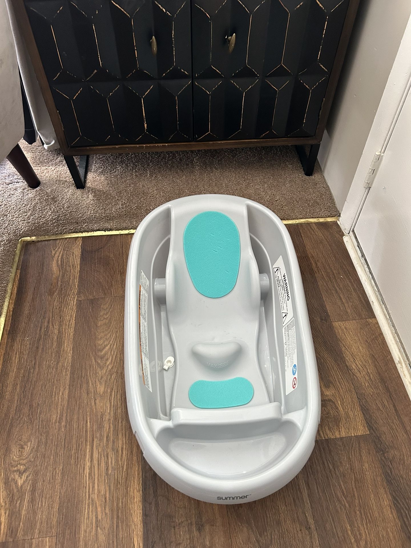 BABY TUB AND SWING CHAIR