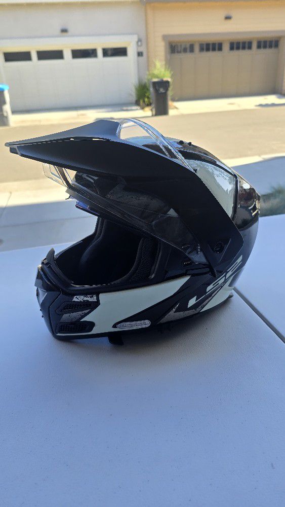 LS2 Metro EVO Modular Adventure Motorcycle Helmet - Size M