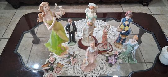 Porcelain figures