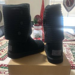 Botas UGG Size 8 NUEVAS 