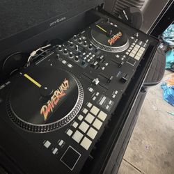DJ CONTROLLER 