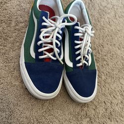 Boys Vans old skool size 5.5 
