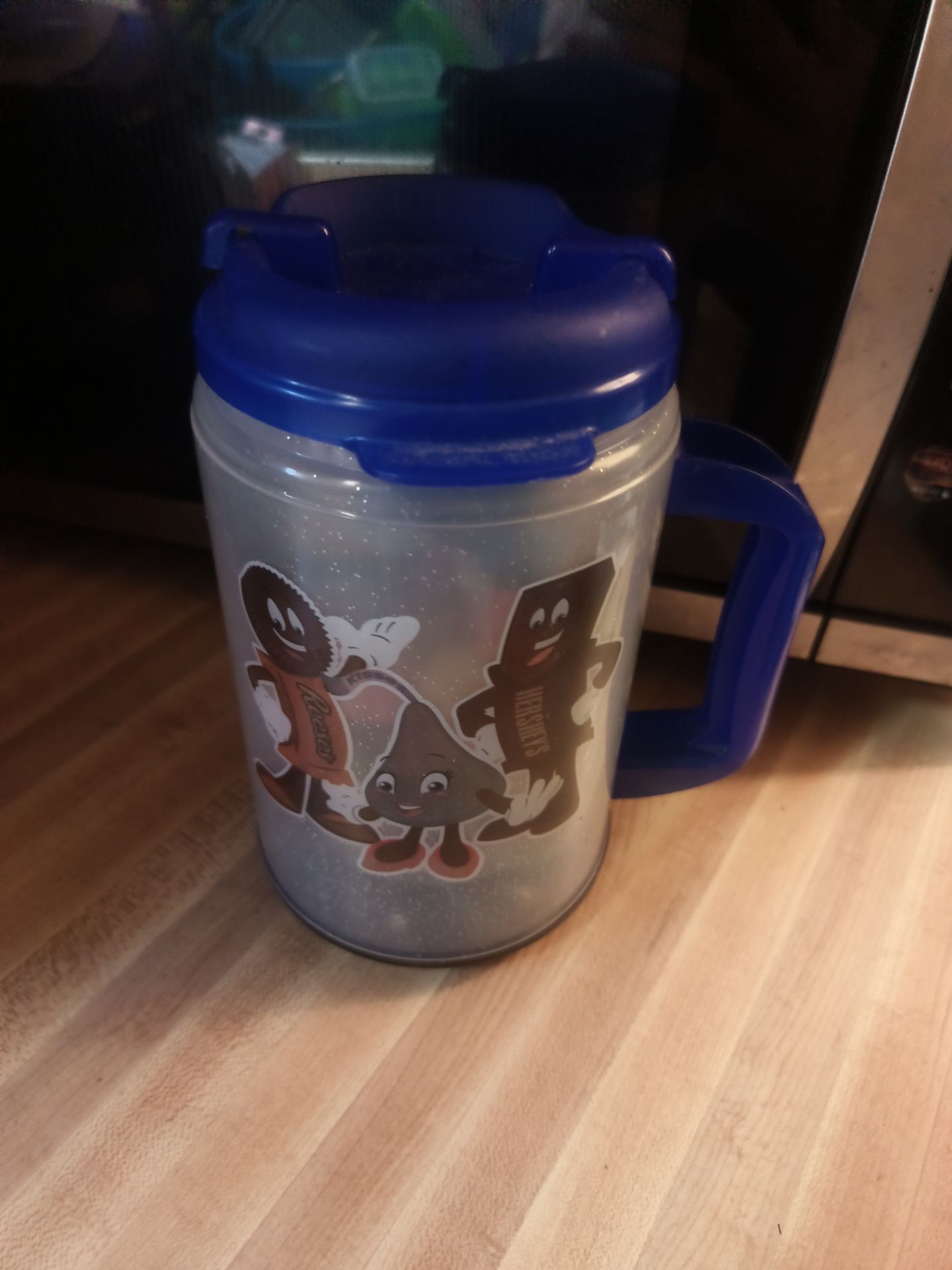 Used Hershey Chocolate Souvenir Travel Mug lights Up With Bouncy Balls