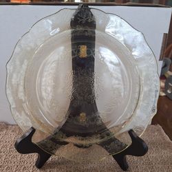 1930S FEDERAL GLASS PATRICIAN AMBER CAKE PLATE