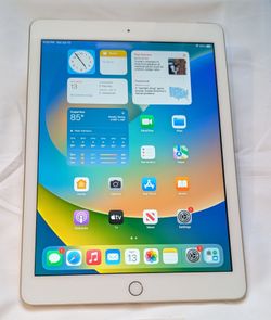 Very Nice APPLE iPad 5 32GB WIFI PLUS 4G CELLULAR UNLOCKED