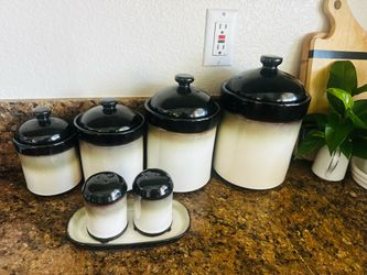 A set Ceremic kitchen