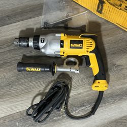 Impact drill DeWalt DWD520 - Powerful Professional Tool!