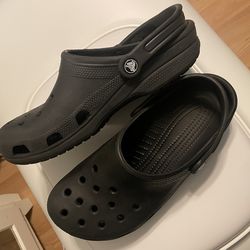 Black Croc Clogs (W10/M8)