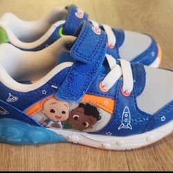 NEW Light up Cocomelon Shoes Size 9 Toddler/kids 